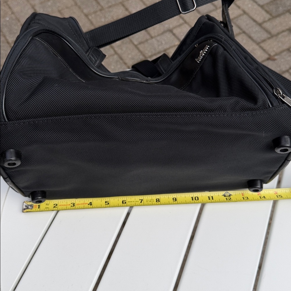 HARTMANN SMALL CARRY ON COSMETIC, TOILETRY BAG BLACK NILON WITH STRAP - Picture 12 of 14